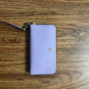 Tory Burch wristlet wallet